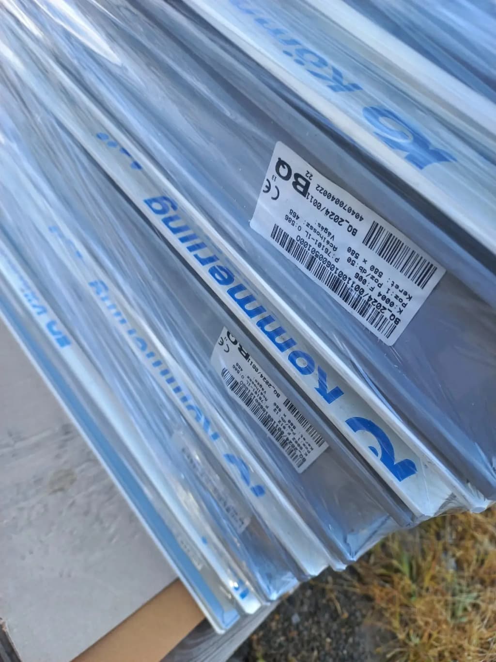 60×60 Kömmerling Bukó-Nyiló műanyag ablak párkányfogadóval szerelve - 2. kép