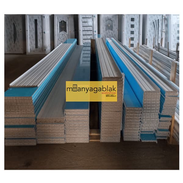 20 cm - Univerzális Műanyag Párkány termékfotó